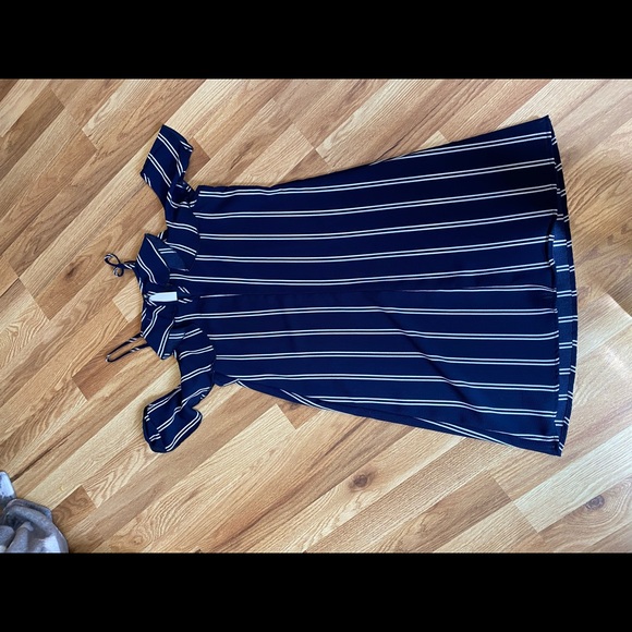Navy blue dress with white stripes - Picture 3 of 3